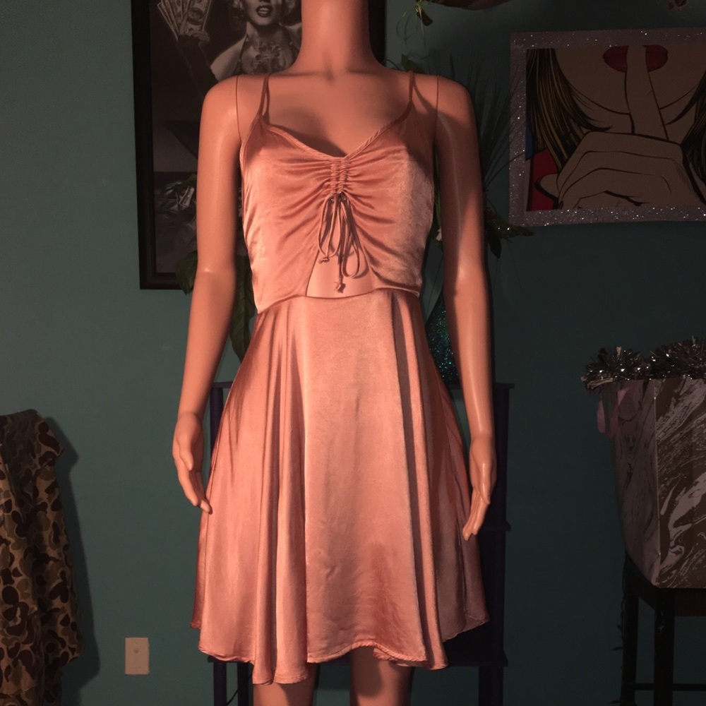Dress - Picture 2 of 3